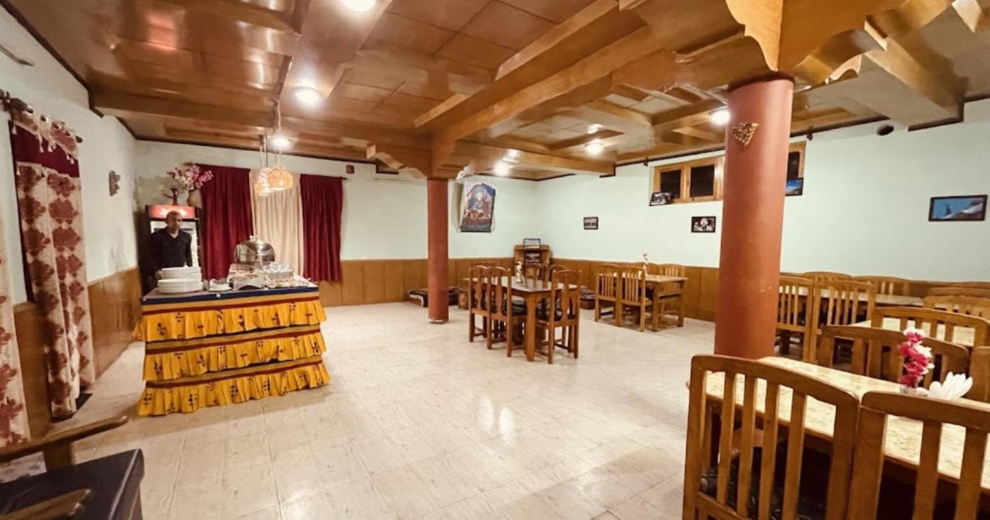 Tih Hotel Jorchung Leh Extérieur photo