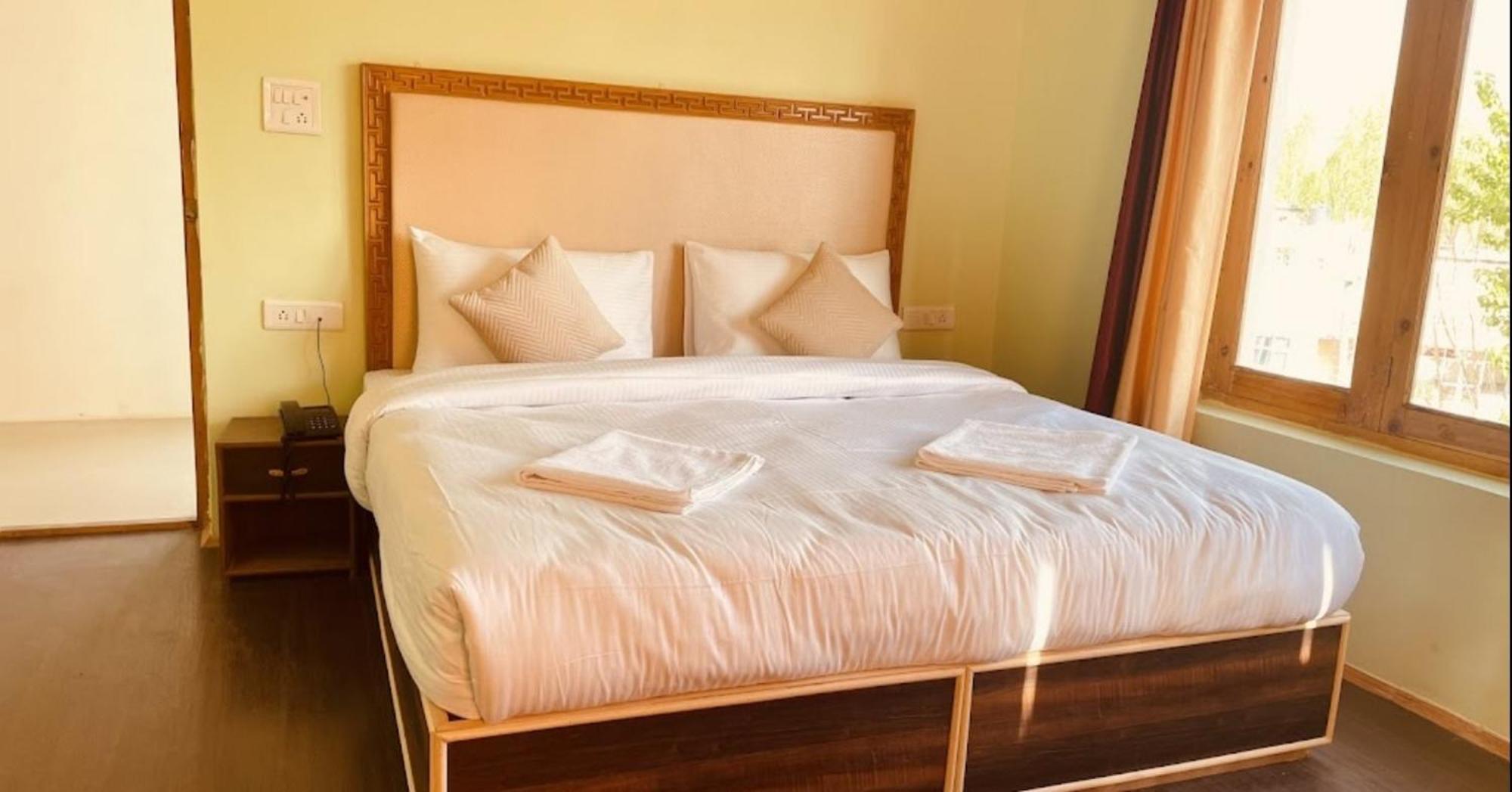 Tih Hotel Jorchung Leh Extérieur photo