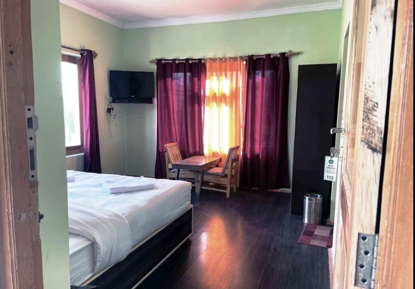 Tih Hotel Jorchung Leh Extérieur photo