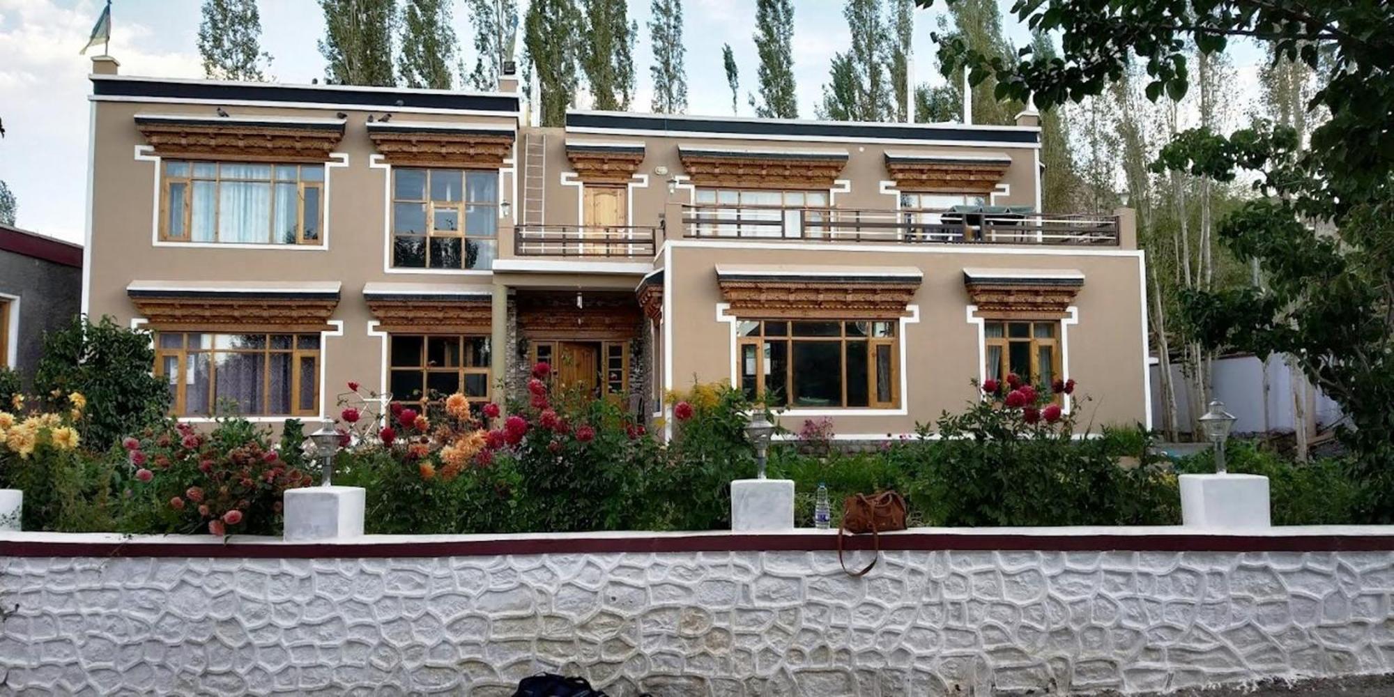 Tih Hotel Jorchung Leh Extérieur photo