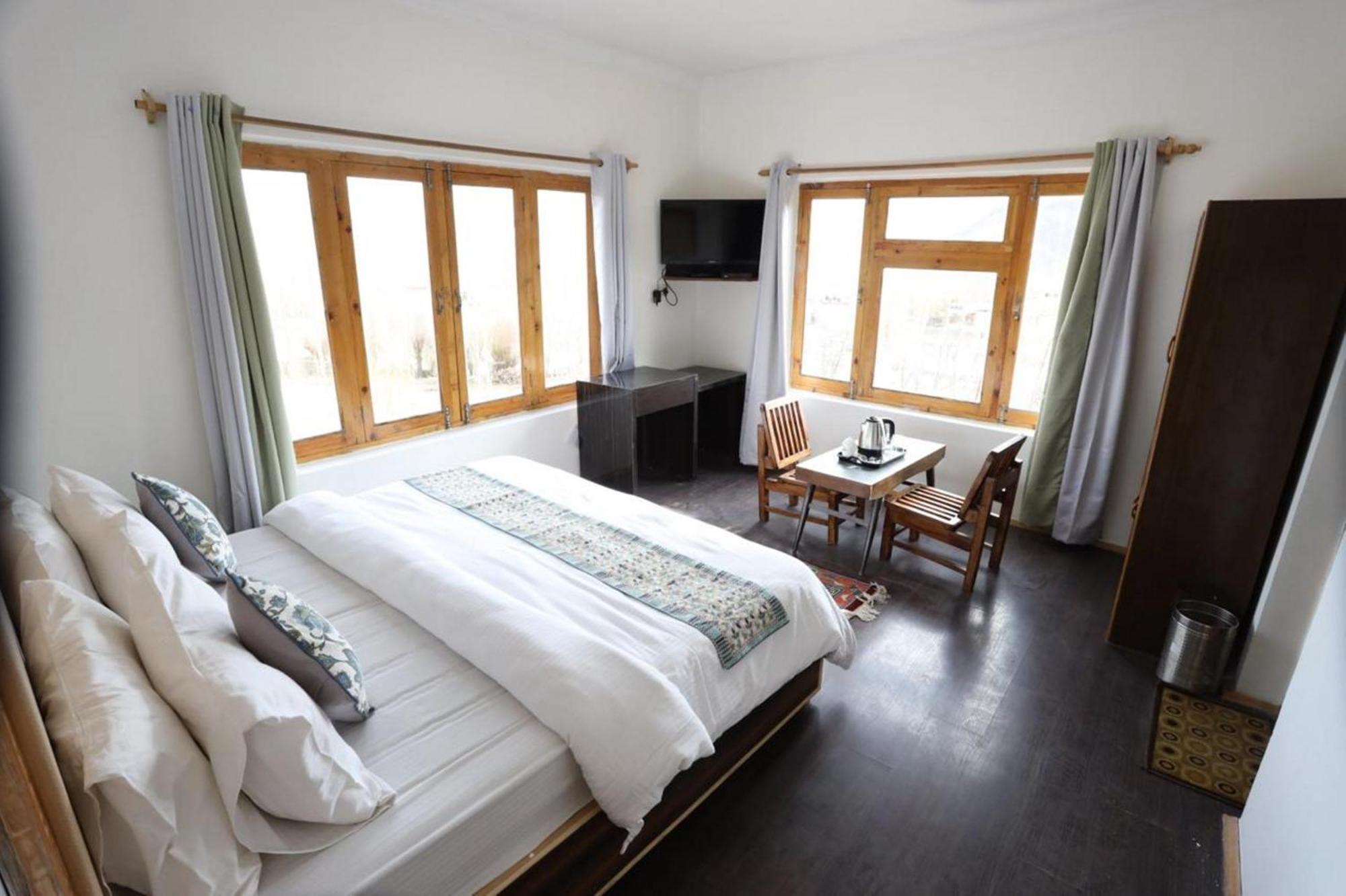 Tih Hotel Jorchung Leh Extérieur photo